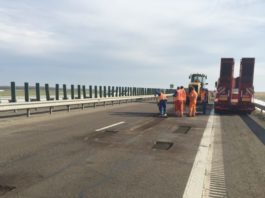 Se efectuează lucrări de reparații a carosabilului pe autostrăzile A2 București-Constanța, A1 Sibiu-Deva și A10 Sebeș-Turda