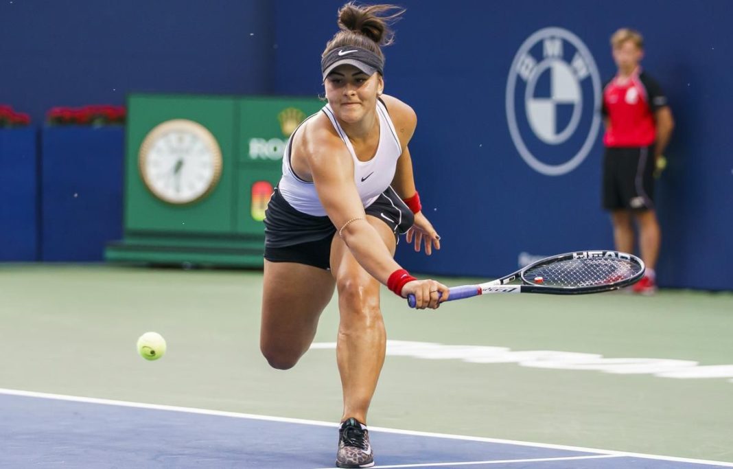 Bianca Andreescu a învins-o pe Kiki Bertens în optimile turneului de la Toronto