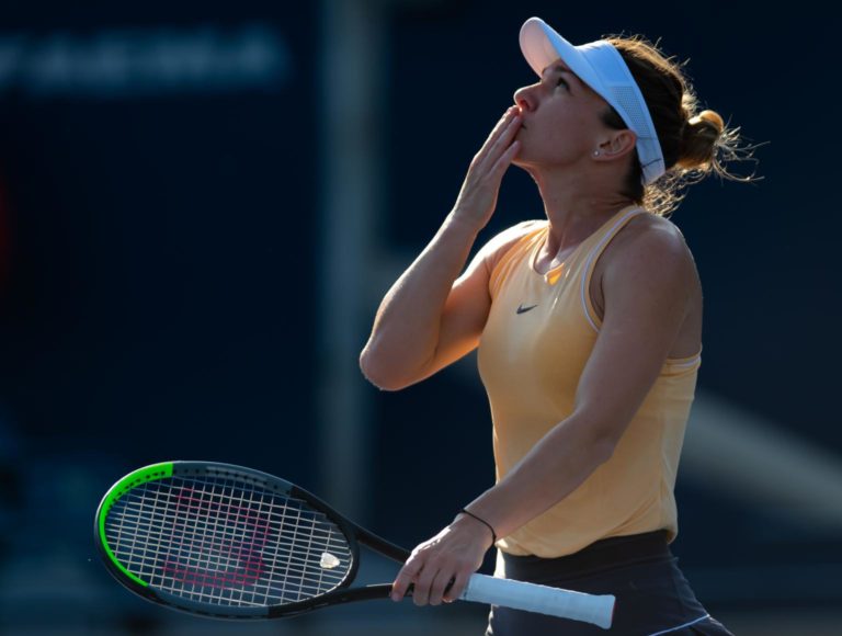 Simona Halep s-a calificat cu emoţii în optimile de la Cincinnati