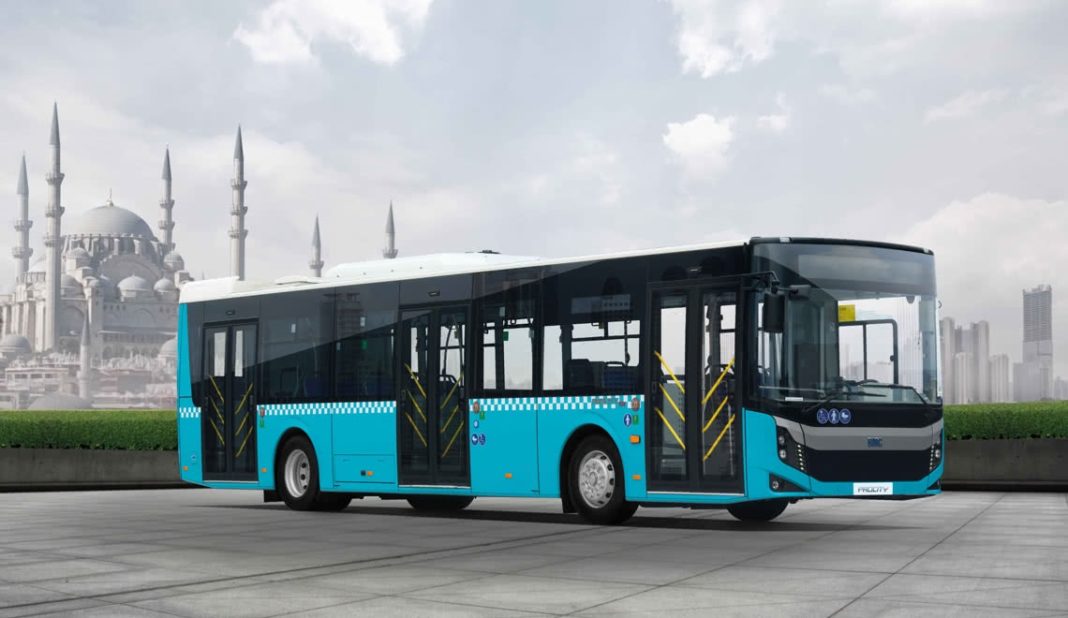 Autobuzele Diesel Euro 6 achiziţionate de Primăria Craiova cu bani împrumutaţi de la BERD mai întârzie puţin