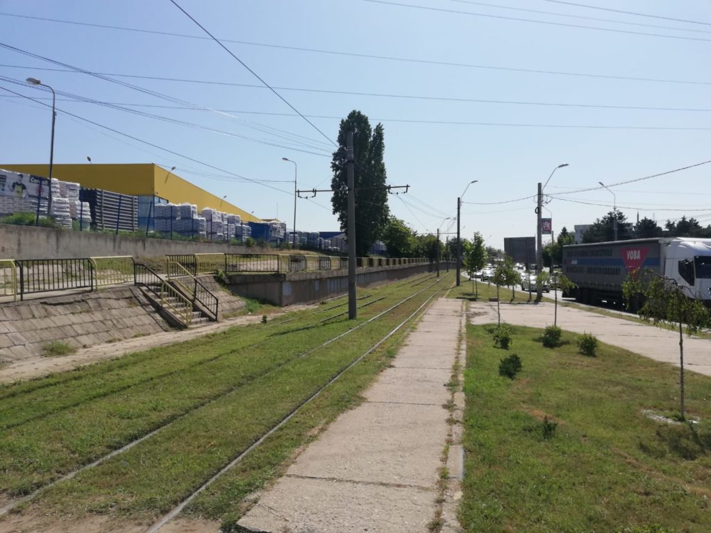 Calea de tramvai de pe strada Henry Ford