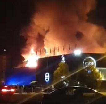 Un incendiu puternic a distrus în totalitate fostul club Bamboo din  Mamaia