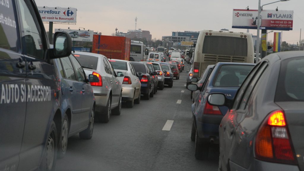 Se circulă bară la bară pe DN1, pe sensul către Brașov