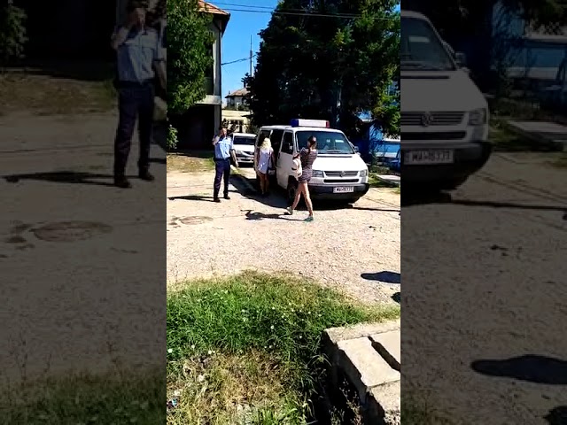 Prostituate depistate „la serviciu”, ridicate de poliţişti