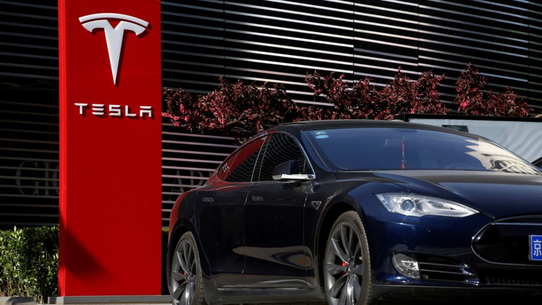 Tesla INC crește prețurile în China