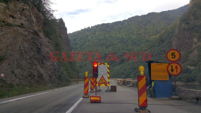 trafic-restrictii-valea-oltului-1 Restricţii de circulaţie pe DN 7 şi DN 64 în judeţul Vâlcea