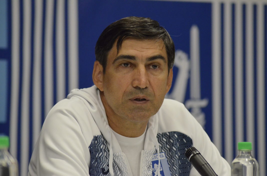 Victor Piţurcă promite că Universitatea Craiova va arătat bine în curând (Foto: Alex Vîrtosu)