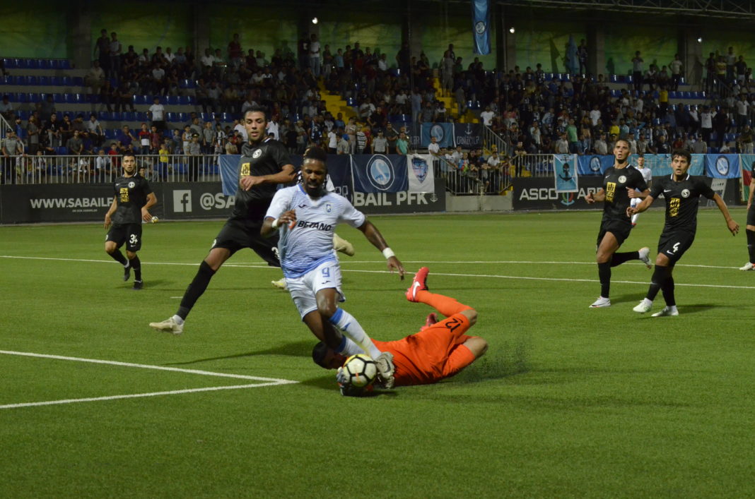 _DSC0198 Carlos Fortes este unul dintre jucătorii care au dezamăgit profund publicul craiovean (Foto: Alex Vîrtosu)