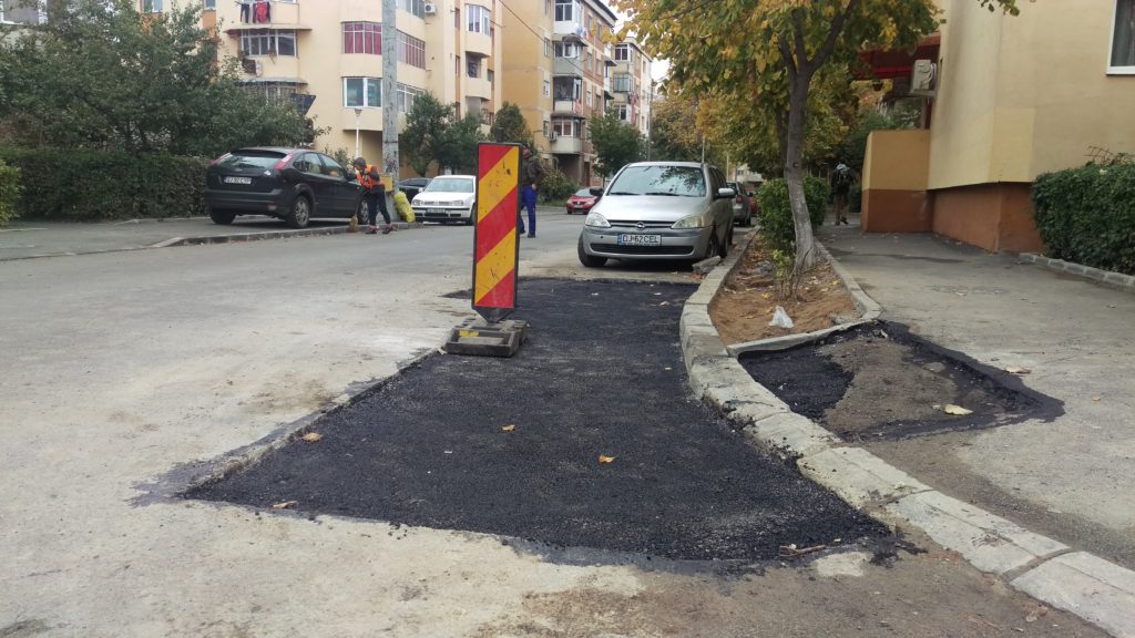 Firmele care repară străzile după intervenţia unui furnizor de utilităţi au intrat în colimatorul Primăriei Craiova