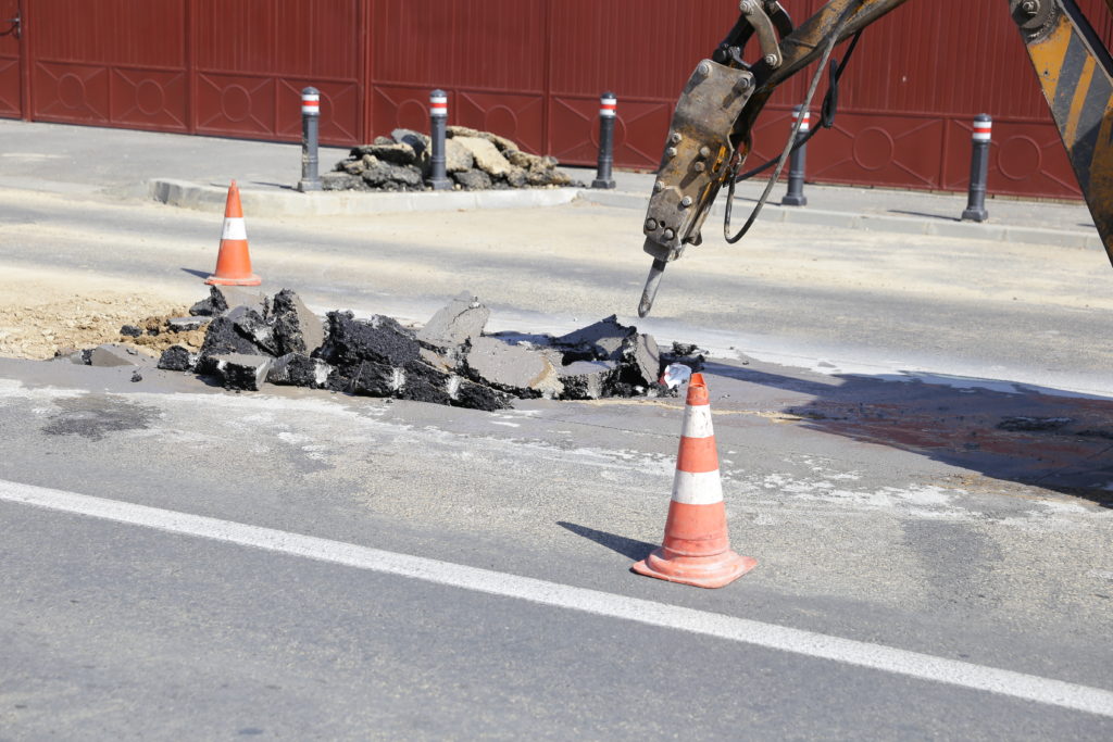 S-a surpat asfaltul pe strada Bariera Vâlcii din Craiova