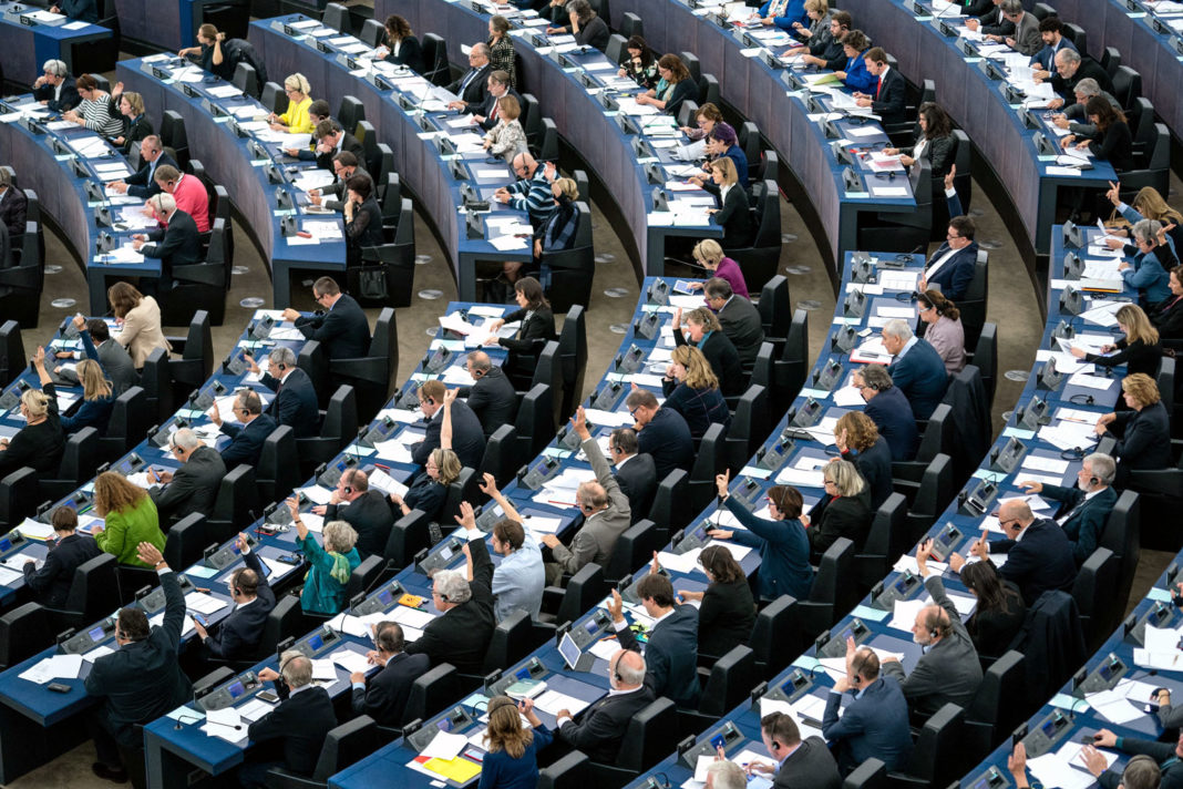 Parlamentul European a decis cine se va duce la negocierile pentru funcția de procuror-șef european