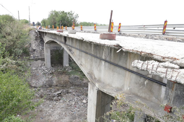 Imagine a degradării la podul de la Malu Mare