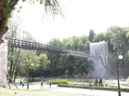 Podul suspendat din Parcul "Romanescu", lucrări de reabilitare