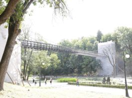 Podul suspendat din Parcul „Nicolae Romanescu“ va fi vopsit manual, cu pensula