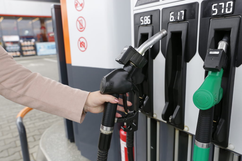 România-cea mai ieftină piaţă de carburanţi din UE, după Bulgaria