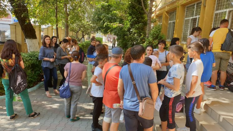 Craiova: Protest la Şcoala nr. 29