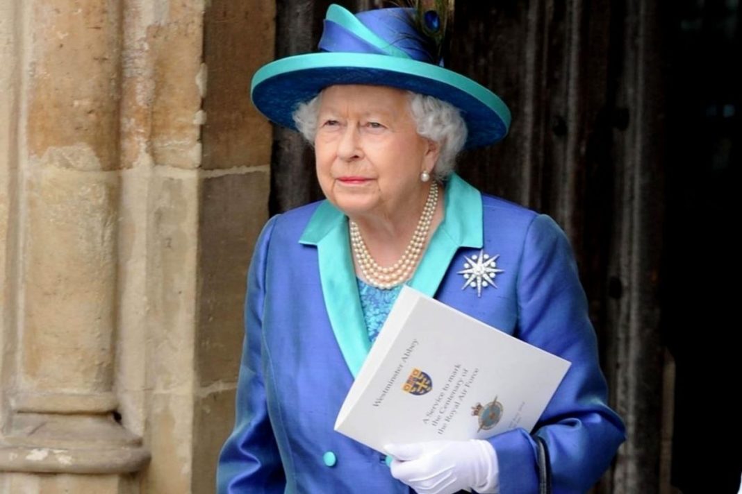 Regina Elisabeta a II-a a decis să-i elimine pe prinţul Andrew şi pe ducii de Sussex de pe site-ul familei regale