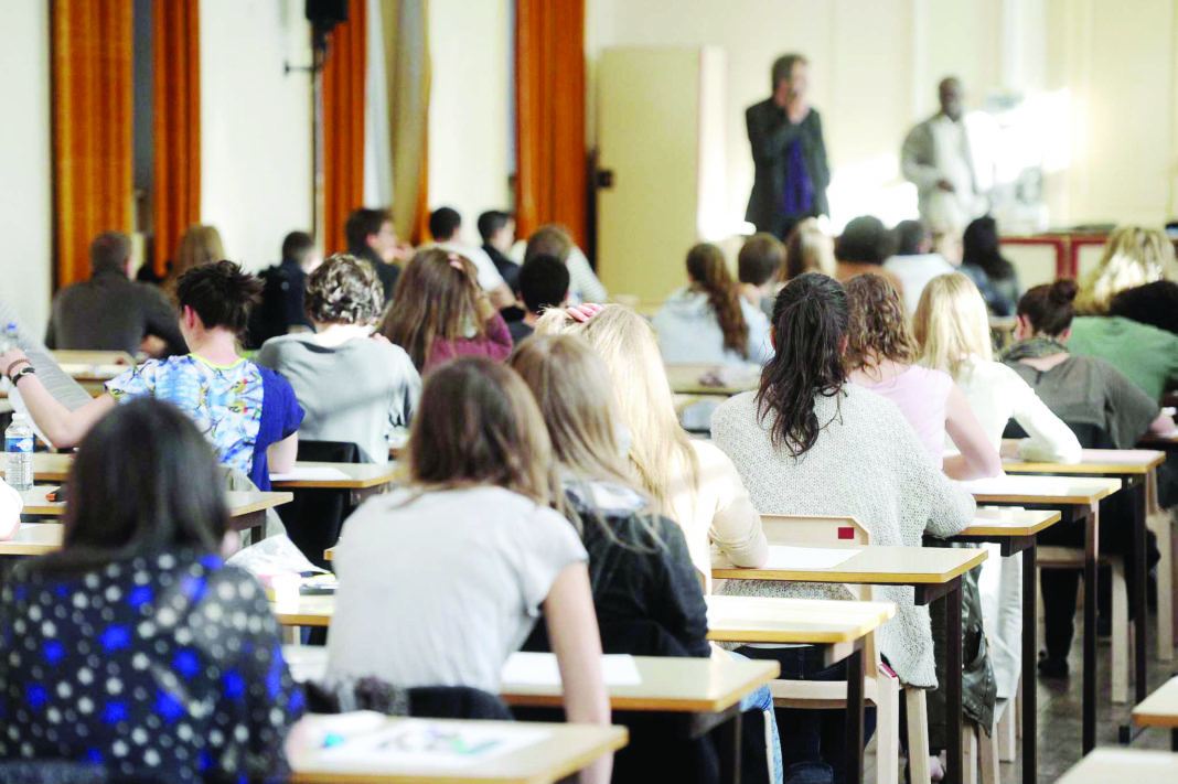 Sala de examen la Bac