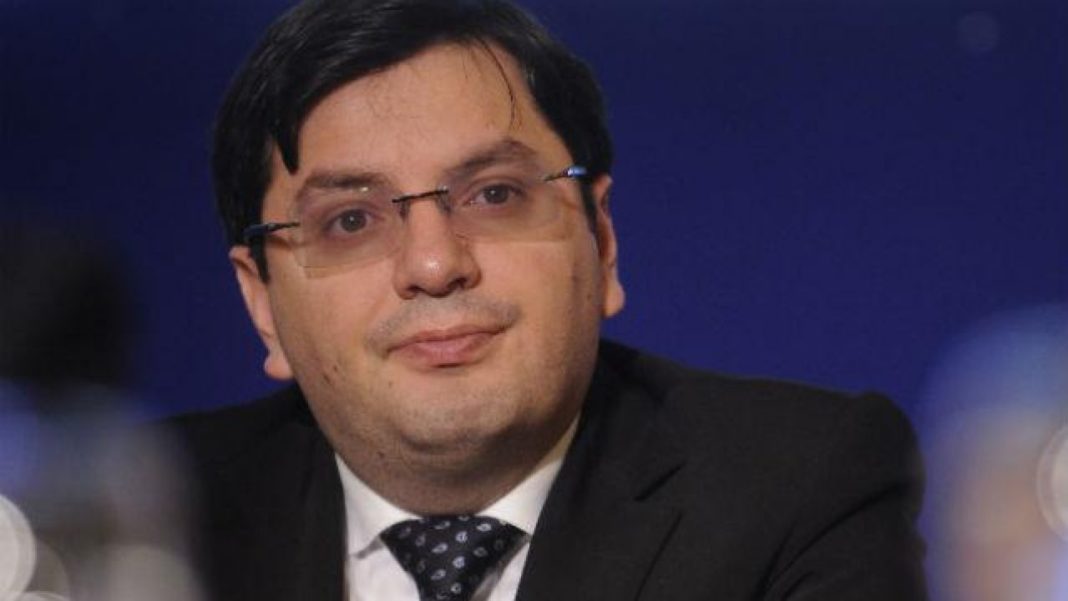 DNA cere ridicarea imunității lui Nicolae Bănicioiu, acuzat că a luat mită 2,6 milioane de lei când era ministru al Sănătății