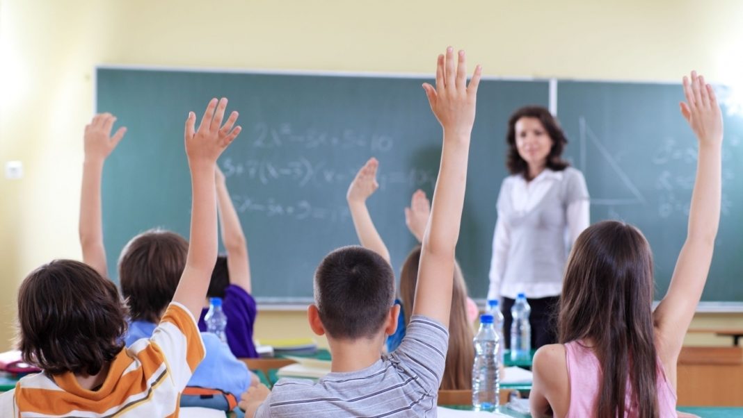 Acţiune de prevenţie a poliţiştilor mehedinţeni la Colegiul ”Theodor Costescu”