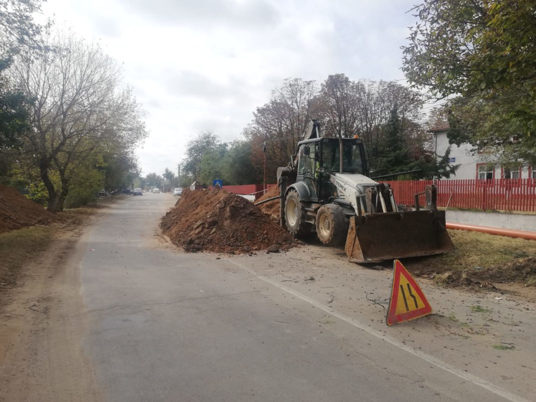 În comuna Valea Stanciului se lucrează la introducerea reţelei de canalizare