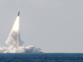 Coreea de Nord a testat cu succes o rachetă lansată de la bordul unui submarin