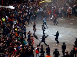 LNoi violențe în centrul oraşului Barcelona