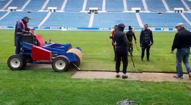 VIDEO / Stadionul „Ion Oblemenco“ are, în sfârşit, gazon hibrid!