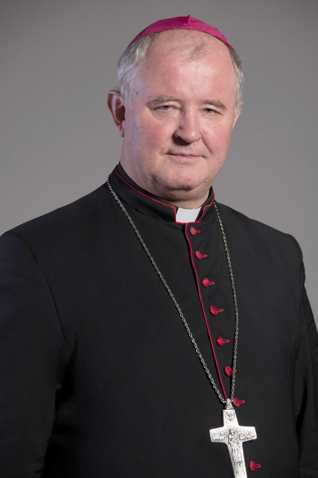 Monseniorul Aurel Percă, noul Arhiepiscop Mitropolit de București numit de Papa Francisc Monseniorul Aurel Percă, noul Arhiepiscop Mitropolit de București numit de Papa Francisc
