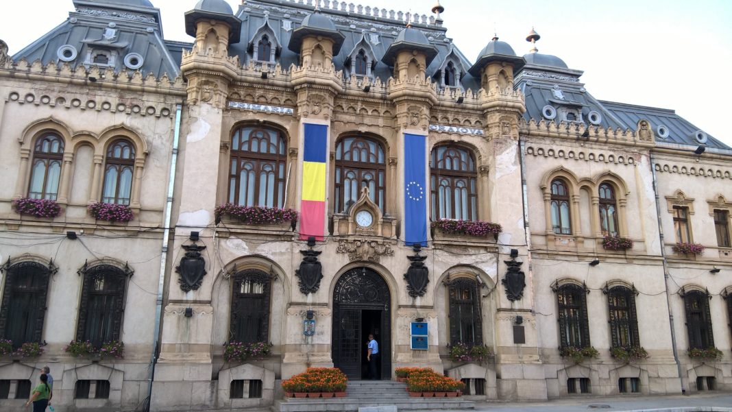 Restricții de circulație în centrul Craiovei. Se reabilitează Primăria