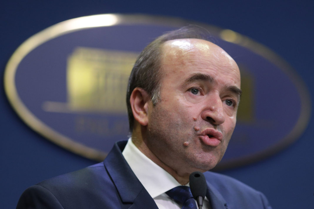Fostul ministru al Justiţiei Tudorel Toader, citat ca martor la DNA