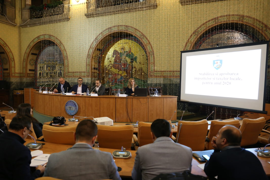 Taxele şi impozitele locale pentru anul 2020 au fost dezbătute la Primăria Craiova cu sala aproape goală