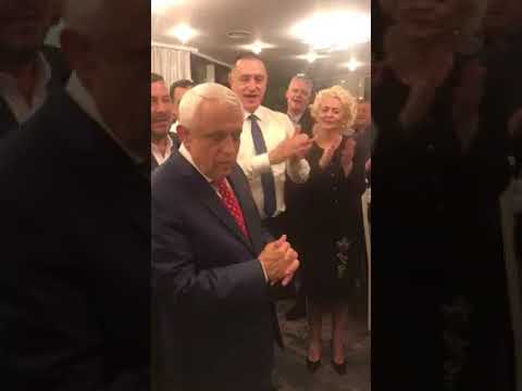 PSD, cadou-surpriză de ziua lui Daea: un tort în formă de oaie