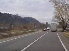 Șofer filmat când depășește peste linia continuă, în curbă: ”Mi se fâlfâie”
