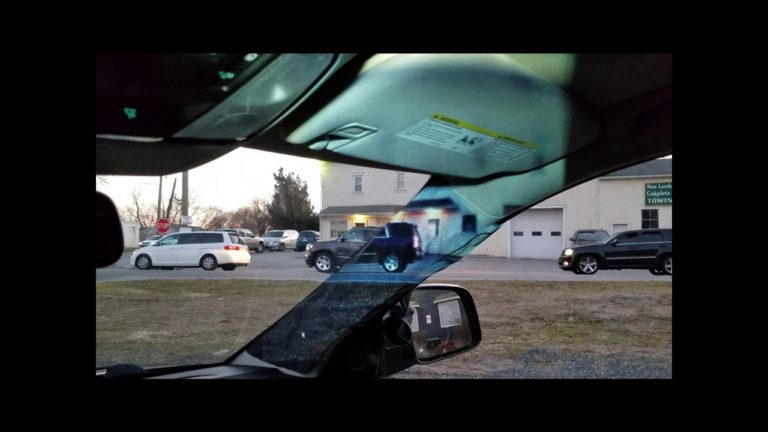 La 14 ani a descoperit o metodă de a vedea prin stâlpii maşinii