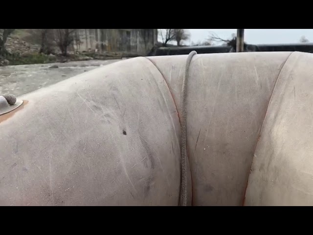 Pescar salvat de pompieri din apele râului Jiu