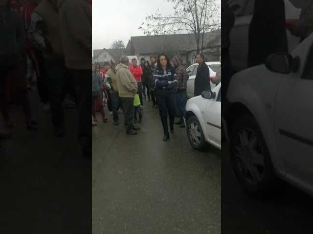 VIDEO / Olt: Primarul şi viceprimarul din Potcoava, cercetați pentru coruperea alegătorilor