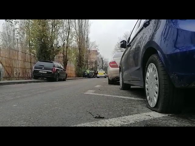 Zeci de cauciucuri tăiate în cartierul Brazda lui Novac