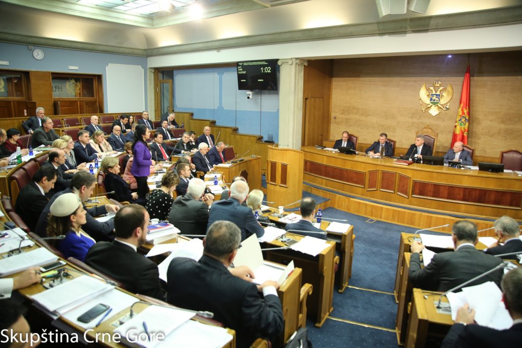 O lege controversată a creat controverse în Parlamentul muntenegrean