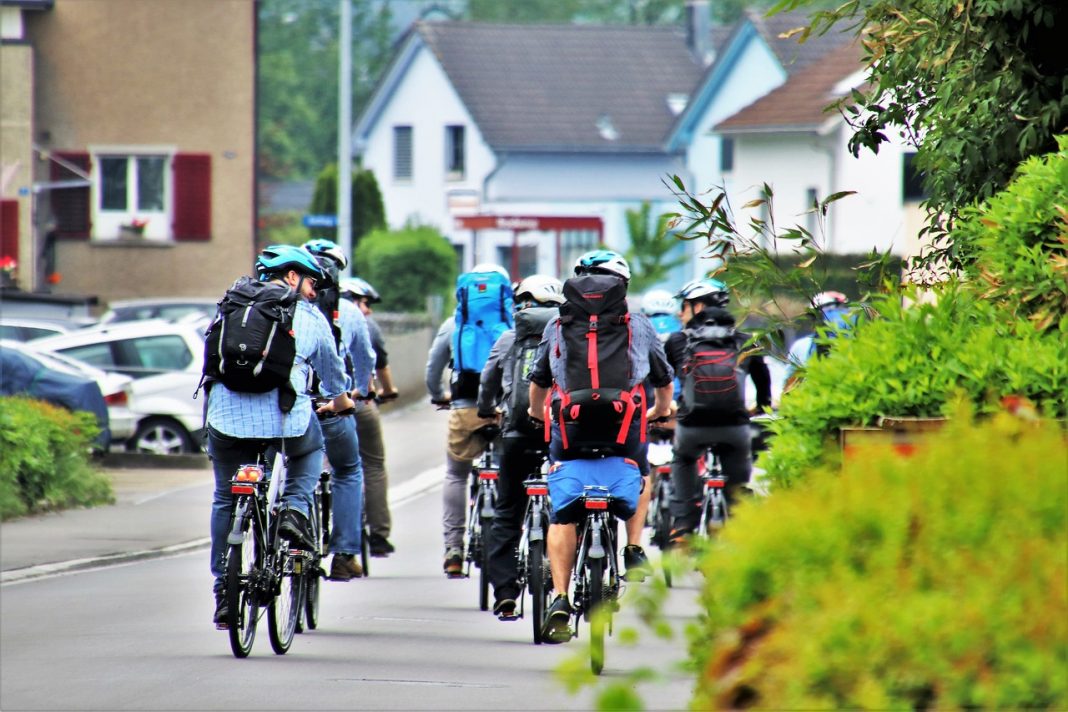 Bicicliștii vor plăti amenzi mai mici pentru nerespectarea regulilor de circulație