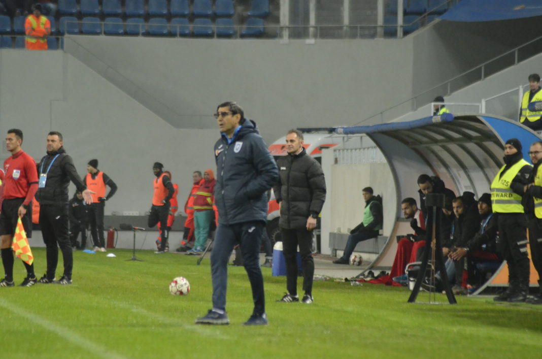Victor Pițurcă ar putea renunța să o mai antreneze pe Universitatea Craiova (Foto: Alex Vîrtosu)