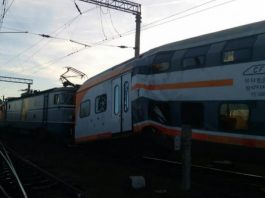 Coliziune între două trenuri