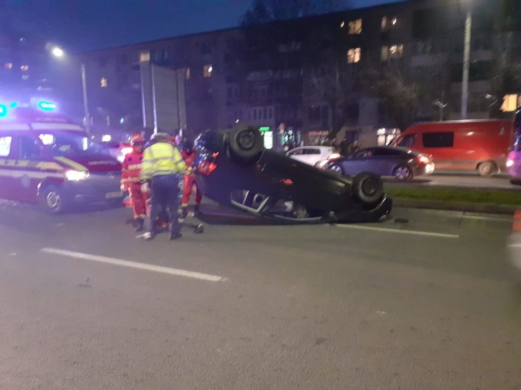 Accident spectaculos pe Calea Bucureşti