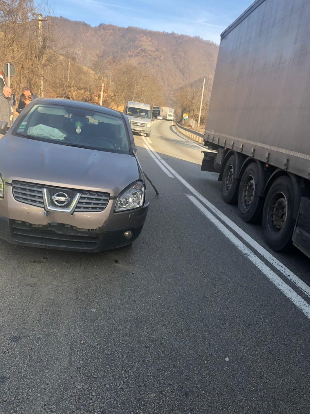 Vâlcea: Accident rutier pe DN 7, la Racoviţa