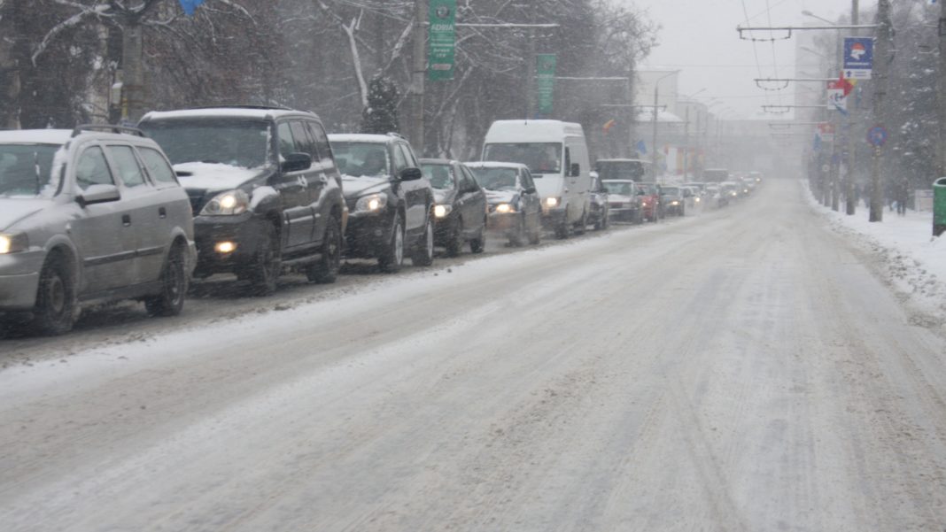 Coloană de mașini de mai mulți kilometri pe DN1