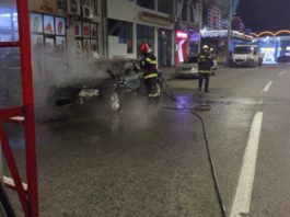 Autoturism cuprins de flăcări în Drobeta Turnu Severin