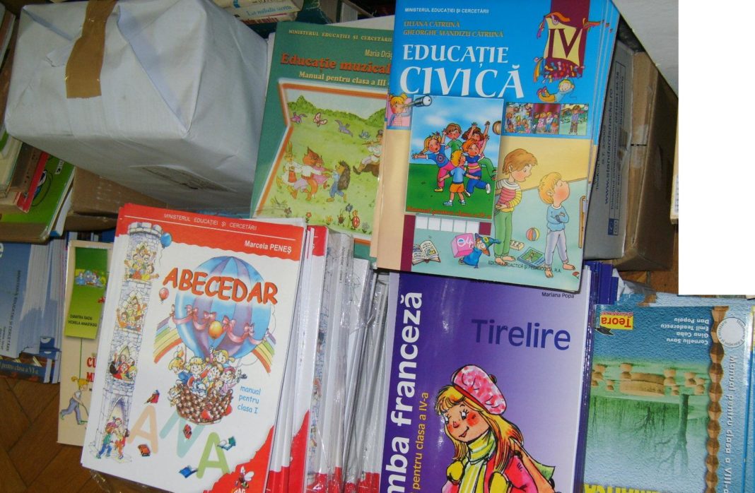 Editorii de manuale au fost chemați la Ministerul Educației Editorii de manuale au fost chemați la Ministerul Educației