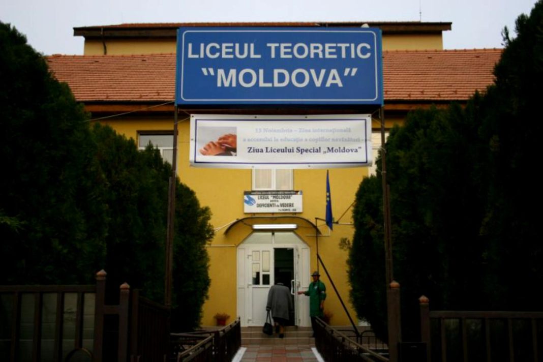 Sancţiuni de ochii lumii, după ce o fetiţă de opt ani, din Târgu Frumos, a murit la şcoală