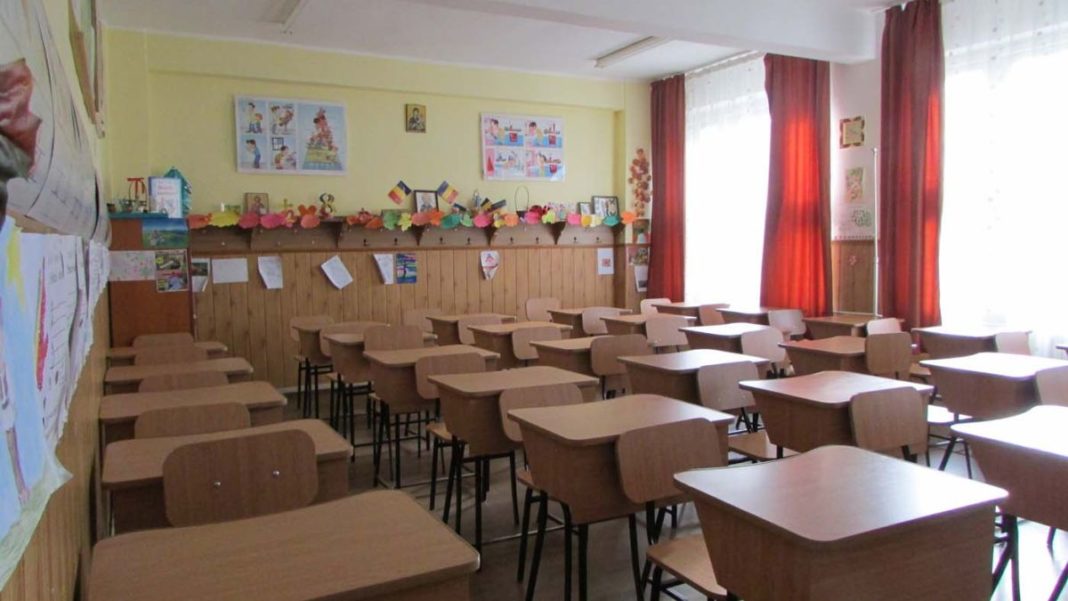 Coaliţia pentru Educaţie doreşte ca anul şcolar să înceapă mai repede şi vacanţe mai scurte