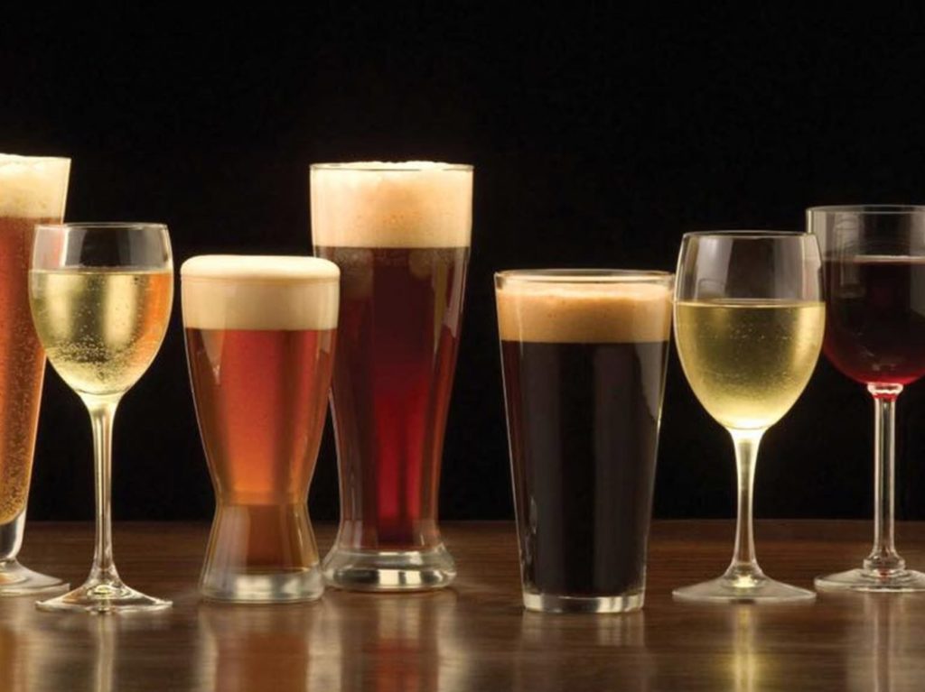 Cheltuielile românilor pentru alcool, cea mai mare creștere din UE în ultimii 10 ani